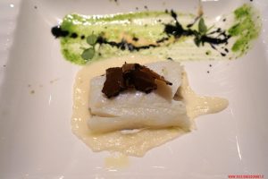Baccalà 54 gradi, cavolfiore, mandorle e tartufo, Cucina Bacilieri, Ferrara