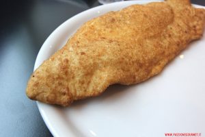 Battilocchio ricotta, provola, cicoli, pepe e basilico, Masardona, Napoli